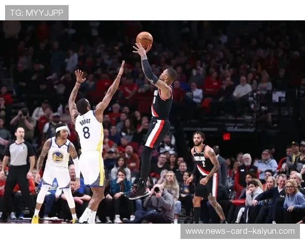 利拉德三分压哨,开拓者完成绝地反超